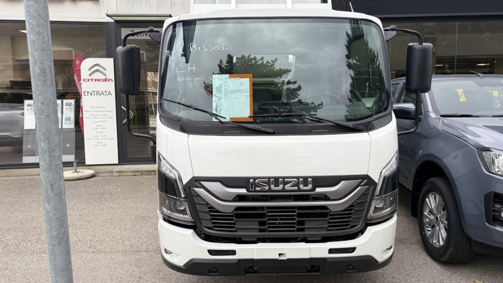 Isuzu M21 2a generazioneIMG