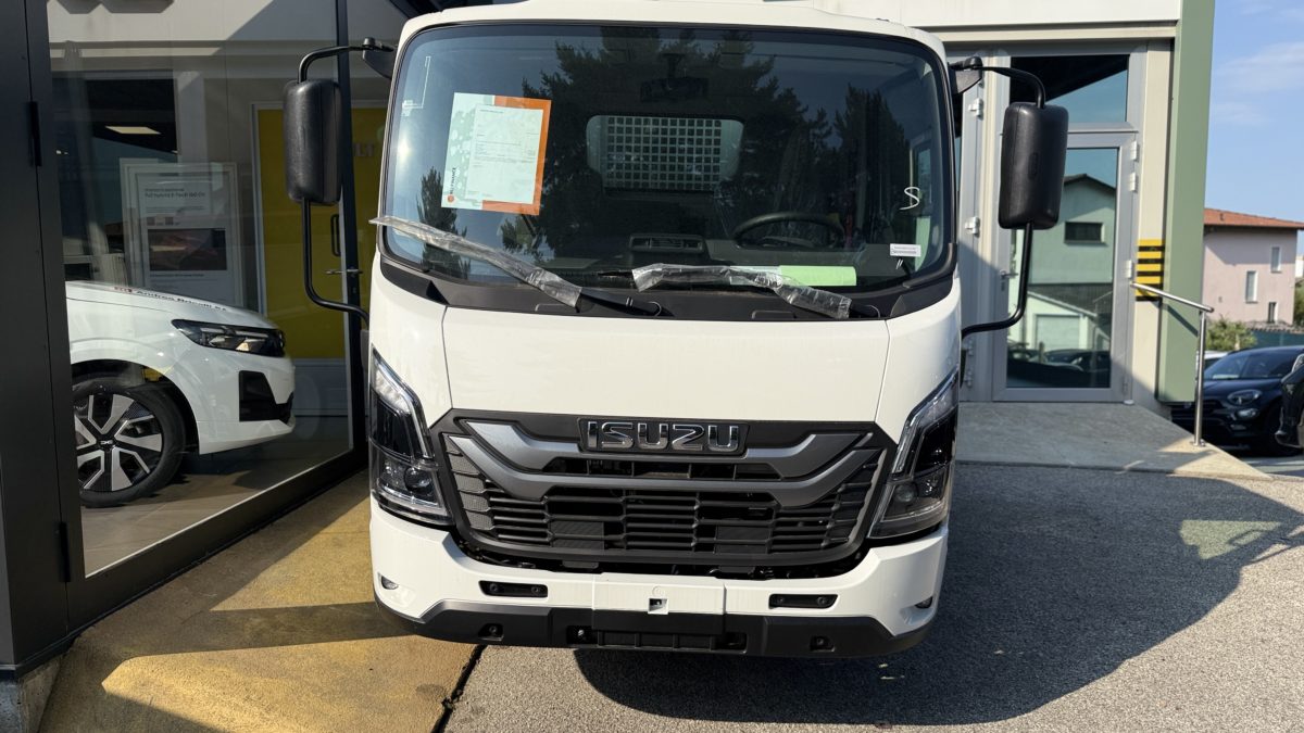 Nuovo Isuzu M27