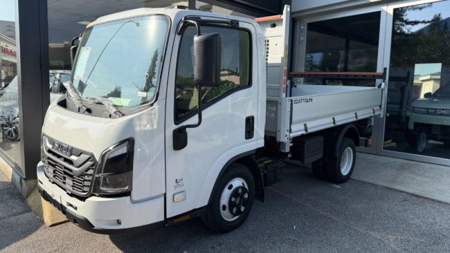 Nuovo Isuzu M27