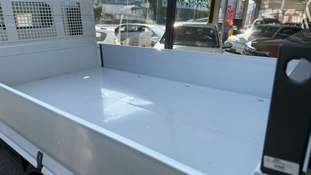 Nuovo Isuzu M27