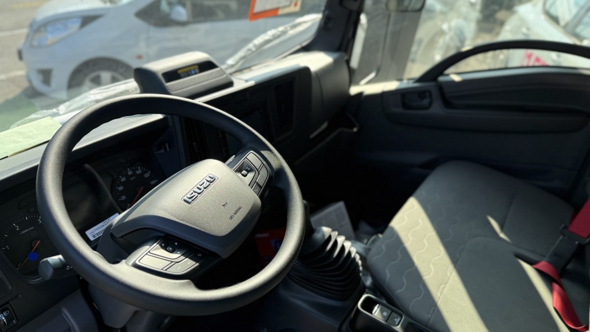 Nuovo Isuzu M27